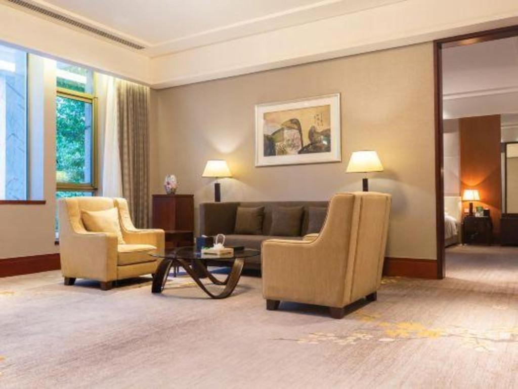 Suzhou Jinji Lake Grand Hotel Exterior photo